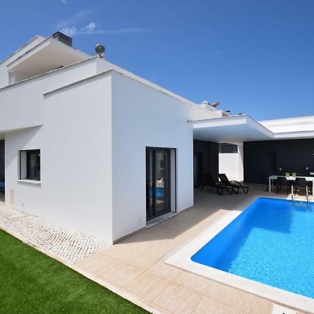 Modern Villa With Private Pool Near The Beautiful Beach Of Foz De Arelho Nadadouro 외부 사진