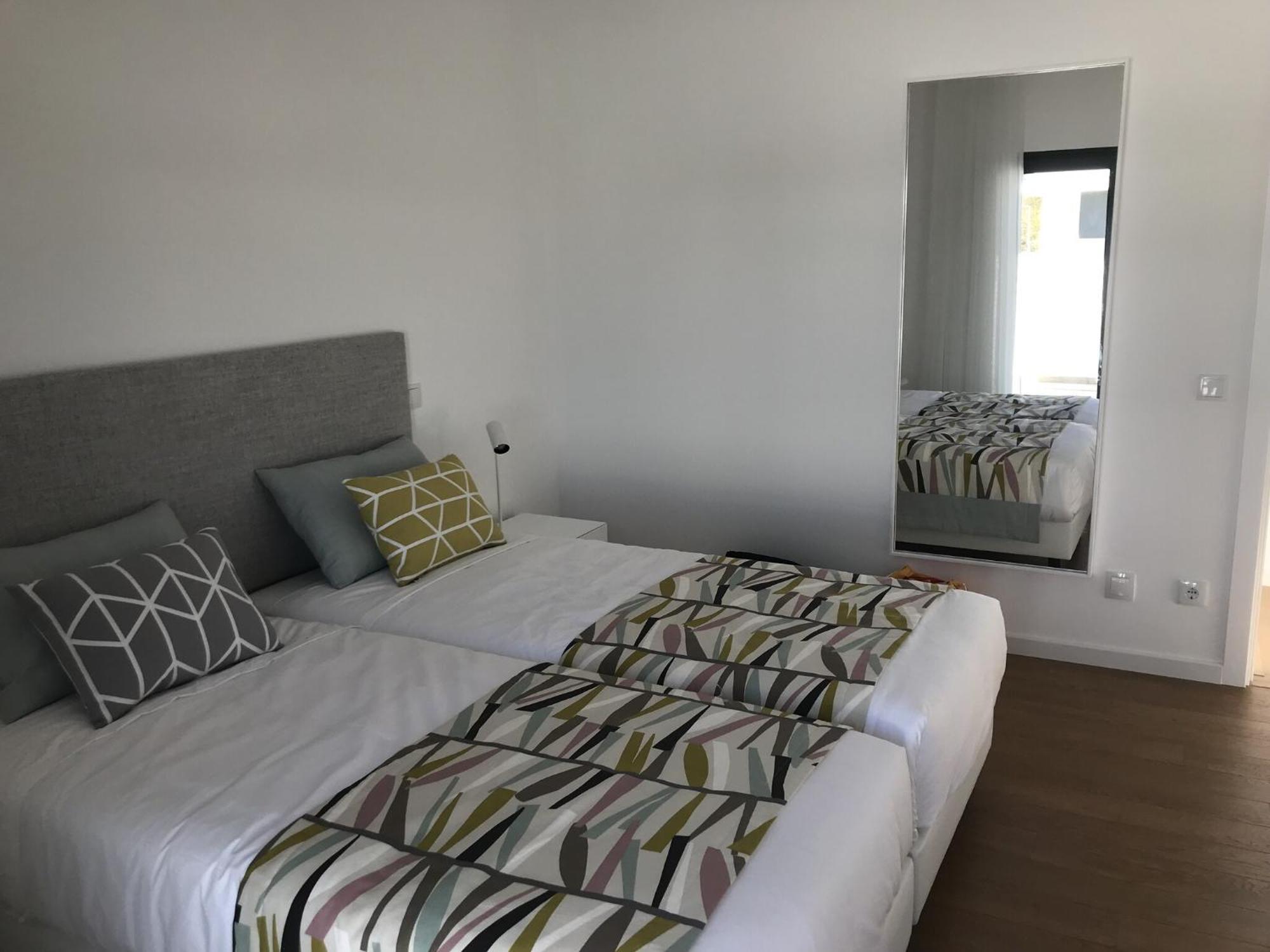 Modern Villa With Private Pool Near The Beautiful Beach Of Foz De Arelho Nadadouro 외부 사진