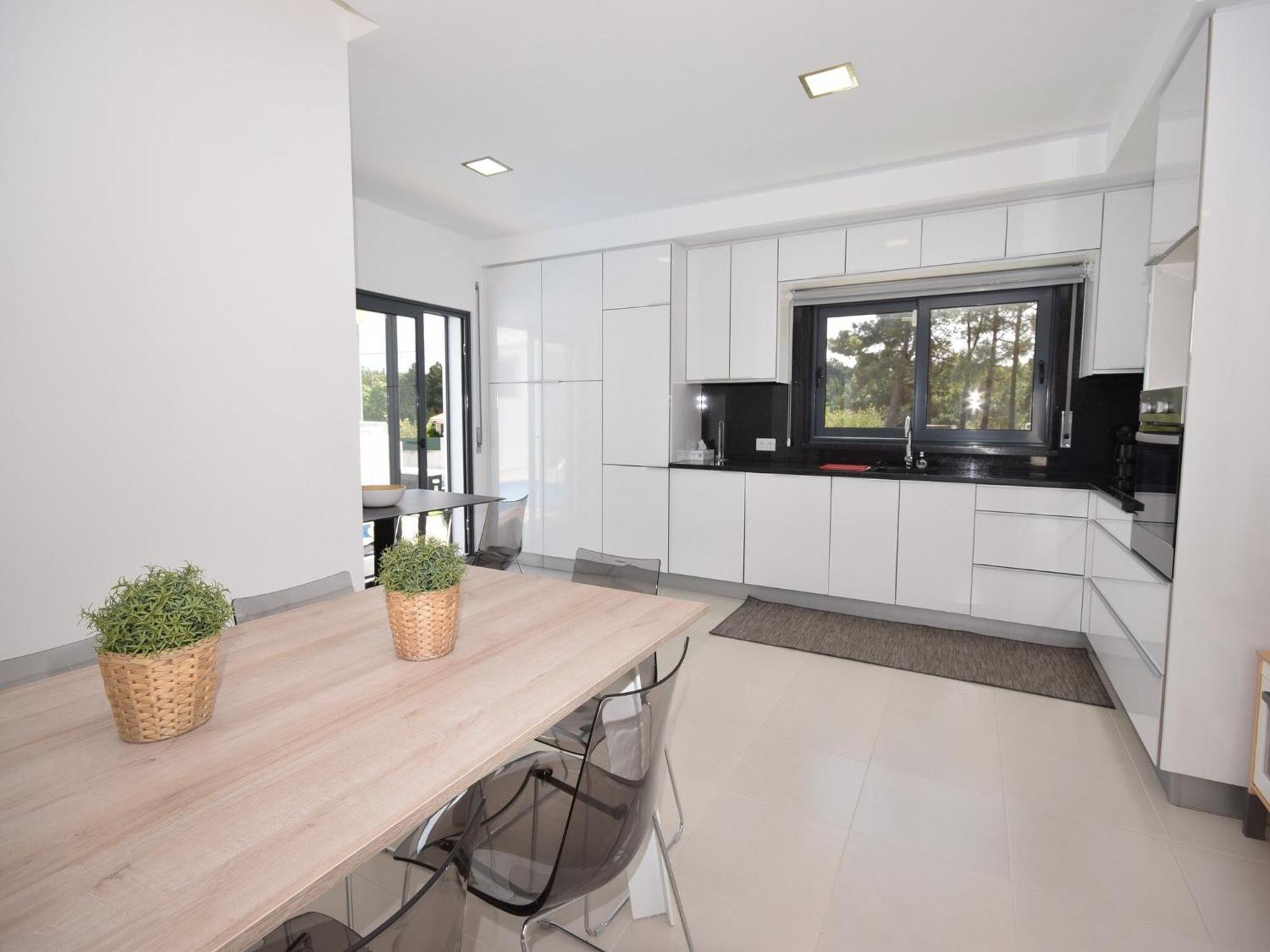 Modern Villa With Private Pool Near The Beautiful Beach Of Foz De Arelho Nadadouro 외부 사진